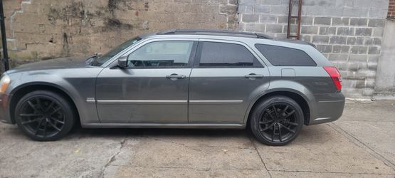 2005 Dodge Magnum