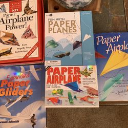 Tons of Paper Airplanes 