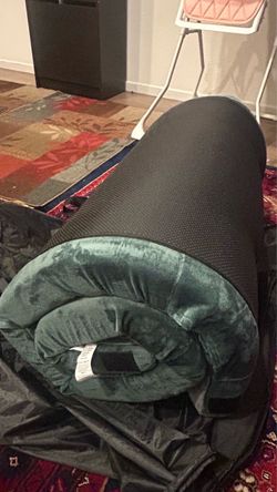 Single camping mattress it’s new never used.