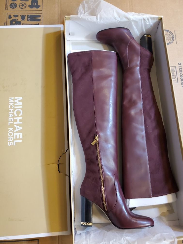 Michael kors sabrina boot zise 8.5