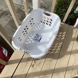 Laundry baskets 