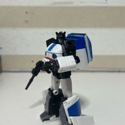 Transformers Buzzworthy Jazz Deluxe Class Hasbro 