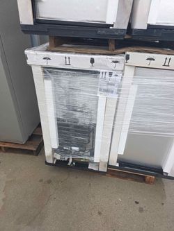 Dometic propane 2-way fridge for rv or trailer 5cuft RM2551