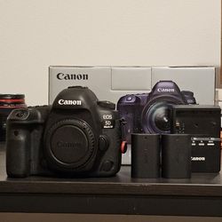 Canon 5D Mark IV WITH EF 24-70mm f2.8L