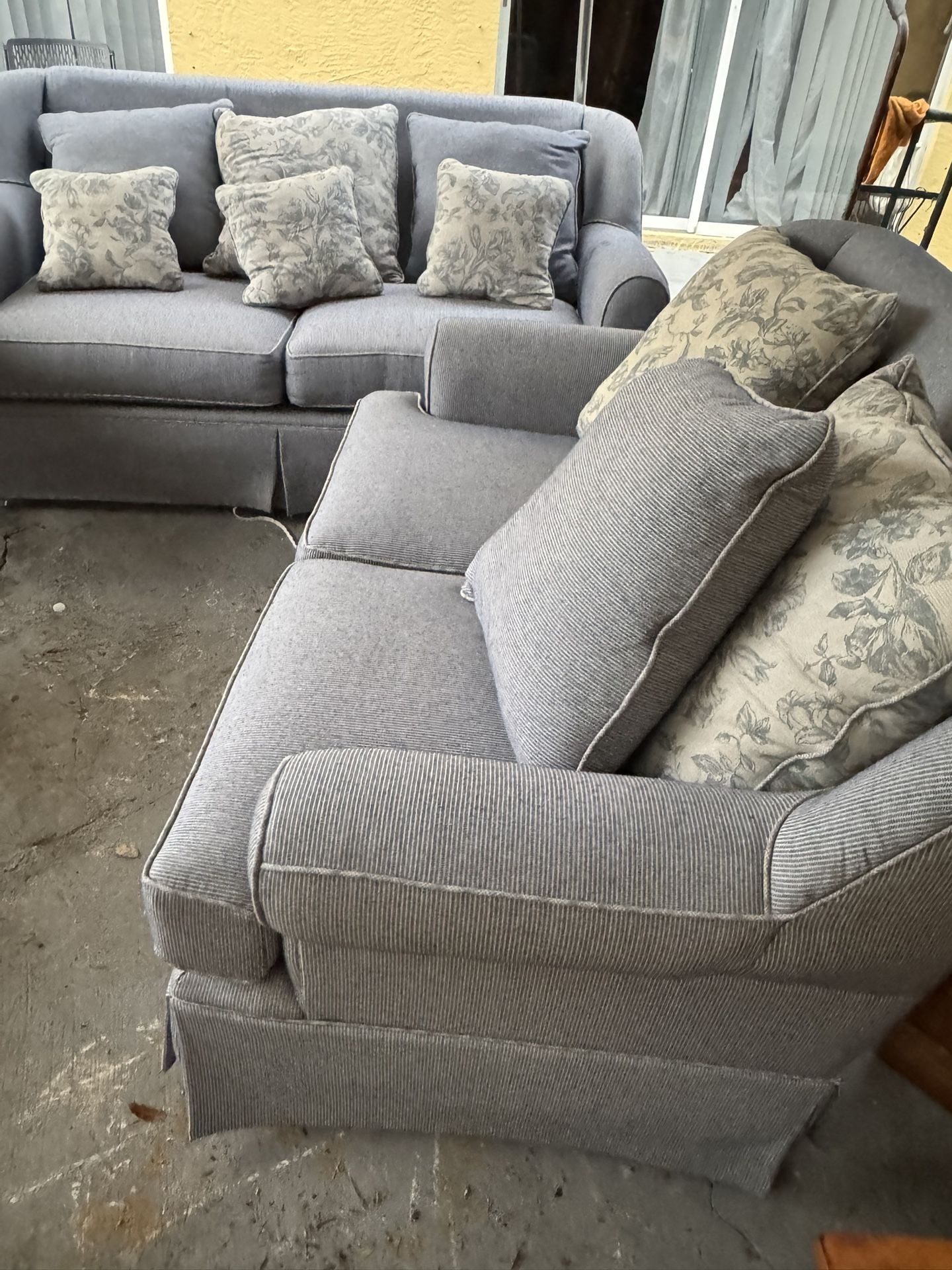 3 Pieces Living Room Came From reach People Home