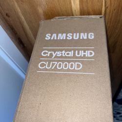 SAMSUNG 58” CRYSTAL UHD CU7000D
