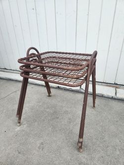 FREEEEE metal table set