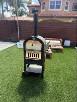 Outdoor pizza oven