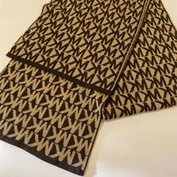 Scarf.   MICHAEL  KORS.