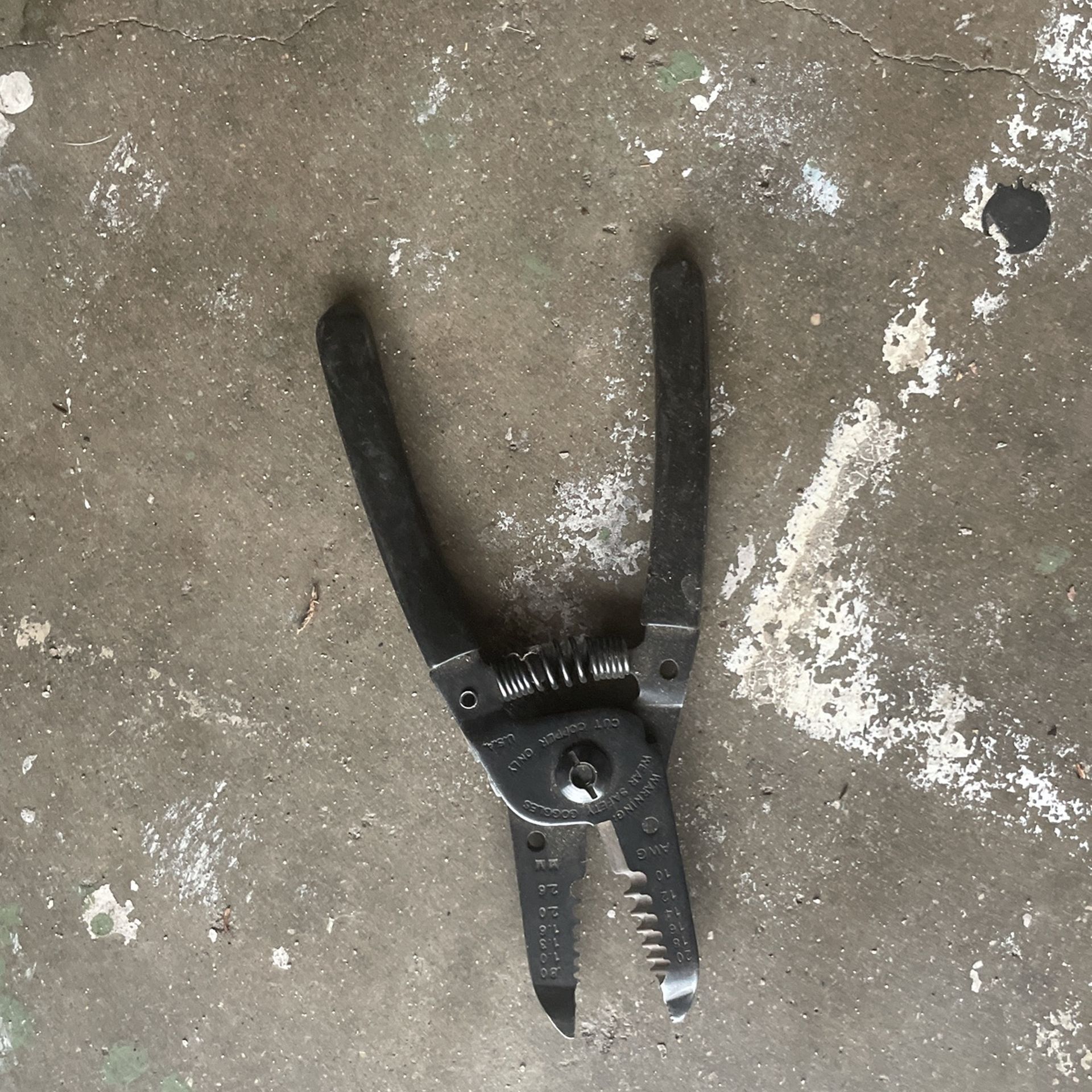 MATCO WIRE STRIPPER WITH SPRING Part No. WS515B