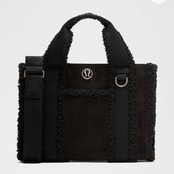 Lululemon bag