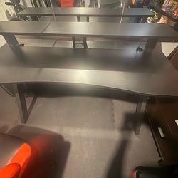 Two-tier Gaming Desk and Chair
