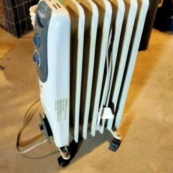 Pelonis oil filled electric radiator