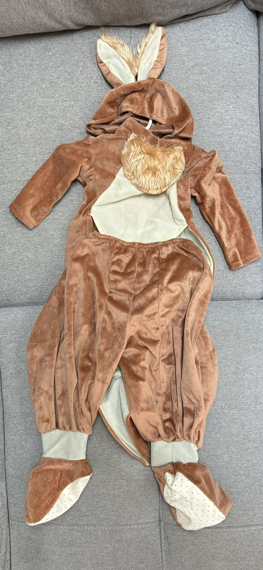 Toddlers Kangaroo Costume w Pouch Halloween 12-18 months Just $5 xox