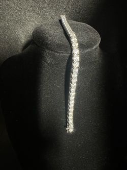 7.5 925 sterling silver (PLATED) bracelet with a Rodium finish