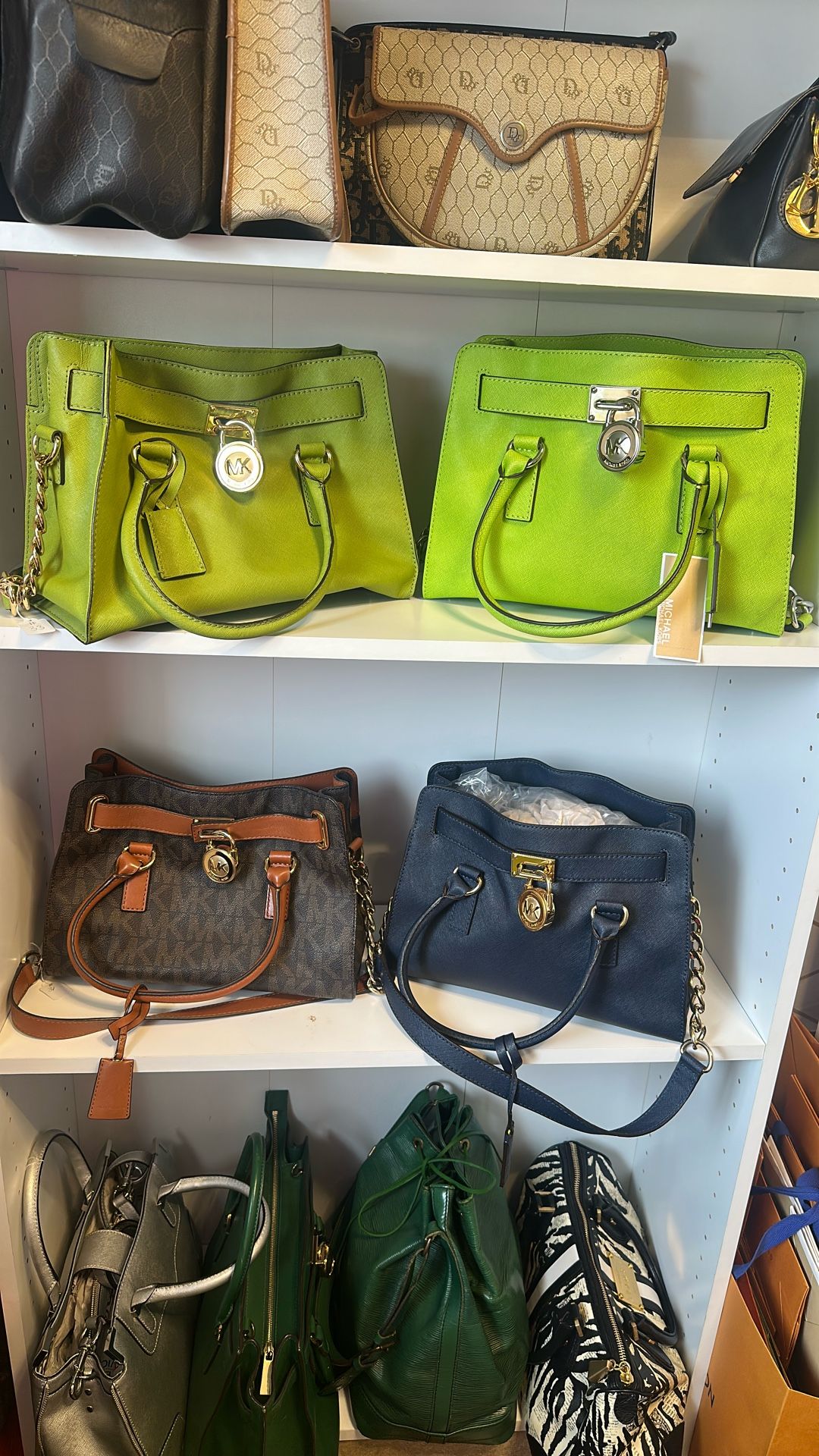 Like New Michael Kors Hamilton Bags. Saffiano Leather Satchel Bag. 