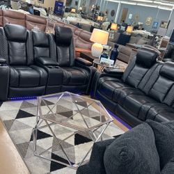 Power Sectional & Loveseat!!