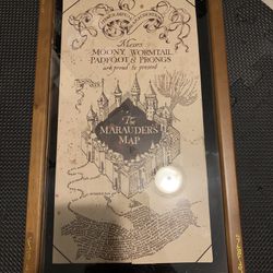 Noble Collections Harry Potter, Marauder’s Map And Display Case
