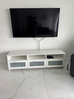White TV Stand Good Condition