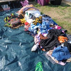 Garage Sale 1410 w Felix st 76115