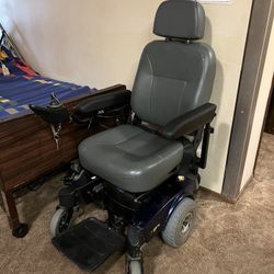 ELECTRIC WHEELCHAIR 