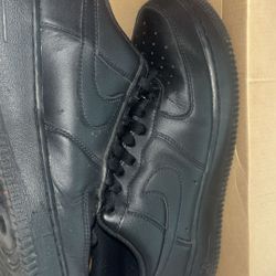 Black Air forces Size 8 Men