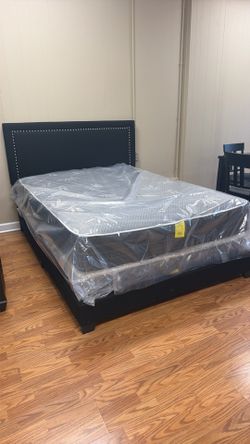 Queen bed with mattress