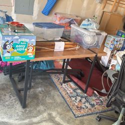6 Seater Dining Table Good Condition 