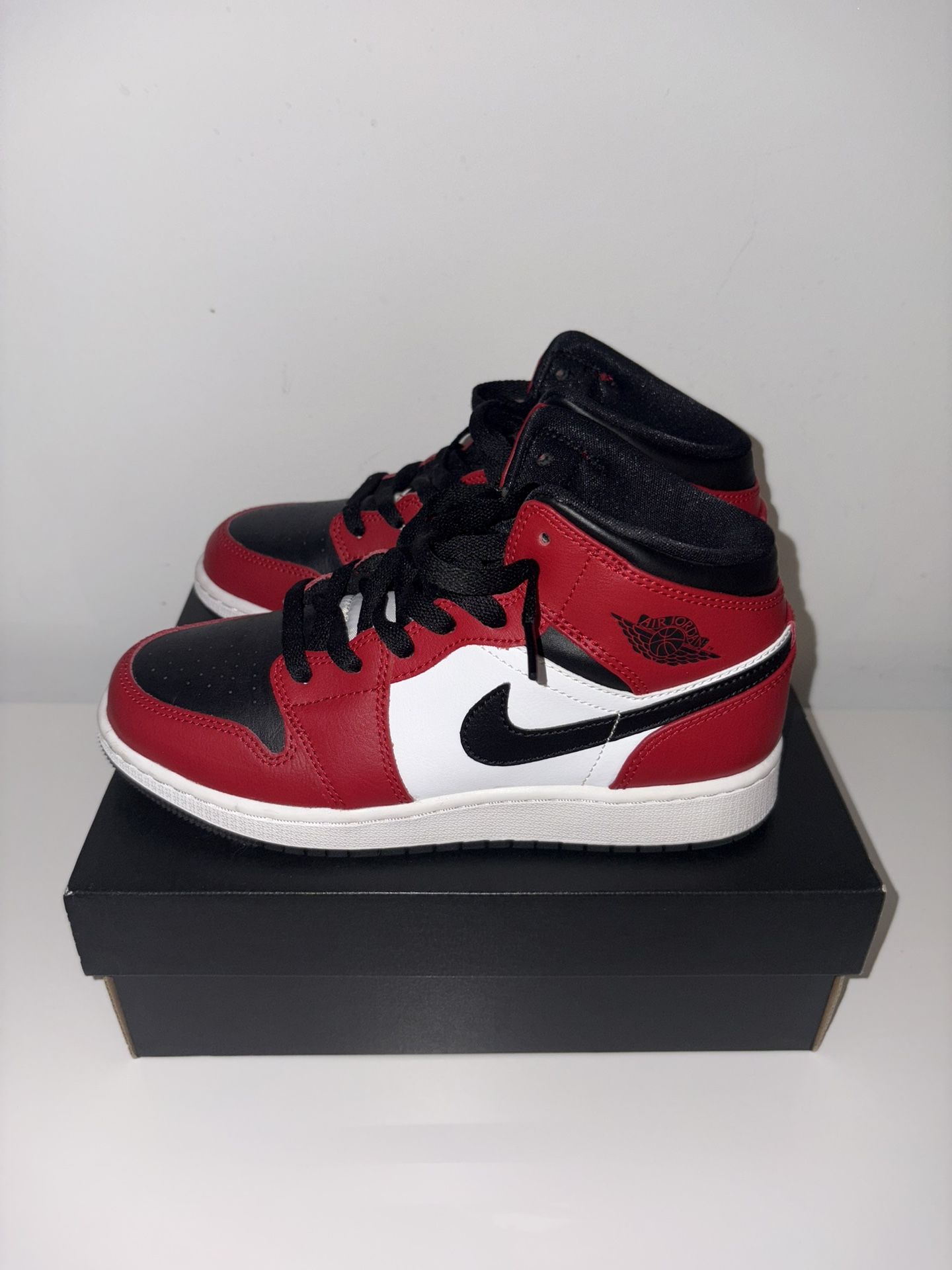 Air Jordan 1 Mid (GS)