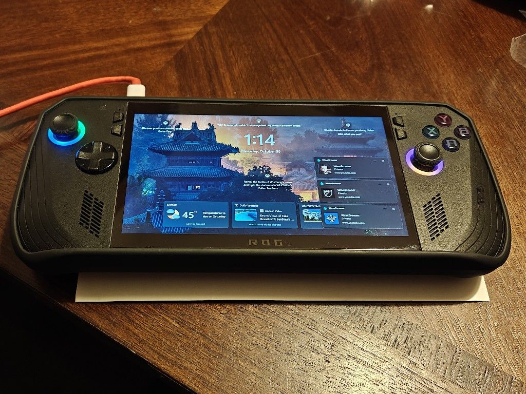 Asus ROG Ally X 7" AMD Ryzen Z1 Extreme 24GB RAM 1TB Storage in Black