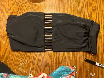 Size med-large bathing suit top