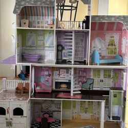 Doll House 