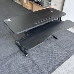 [GOOD] Height Adjustable Standing Desk 32in x 16in Black