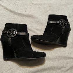 Like New Authentic Tory Burch Boots Size 8