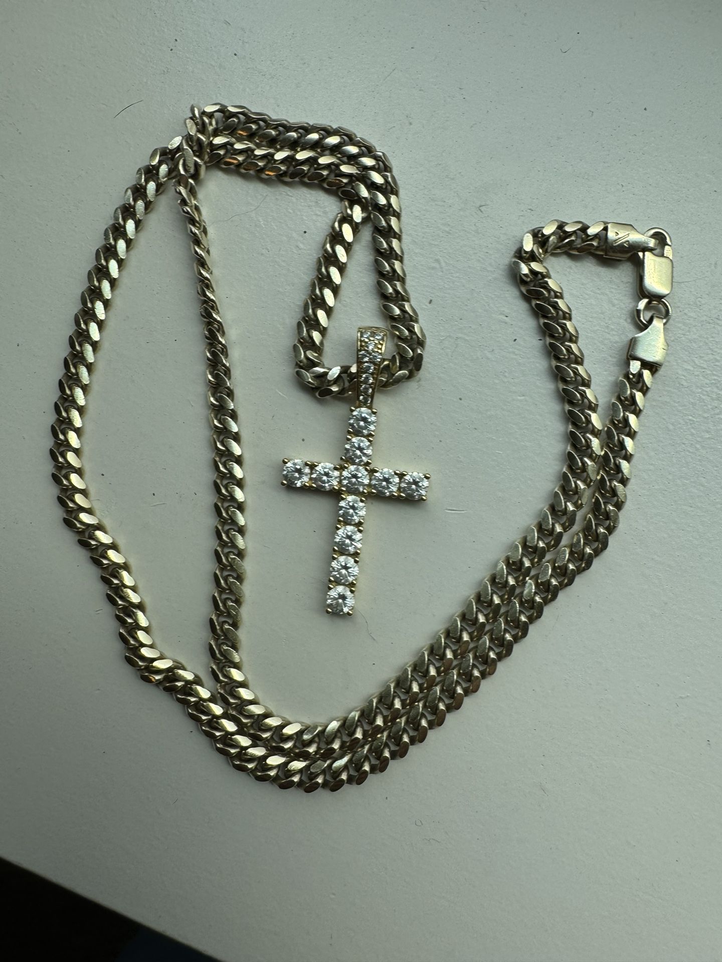 Mens 22in 5mm Gold Cuban Link Chain With CZ Diamond Cross Pendant