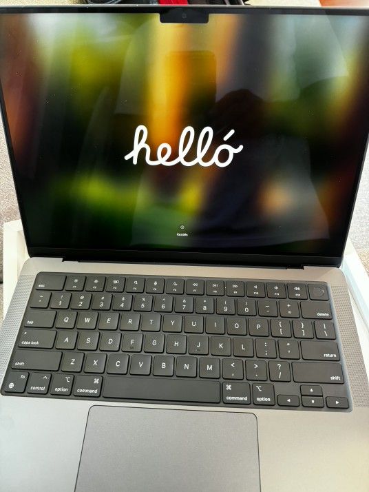 2024- M3 14 Macbook Pro - Pro Chip - 18G - 512 SSD