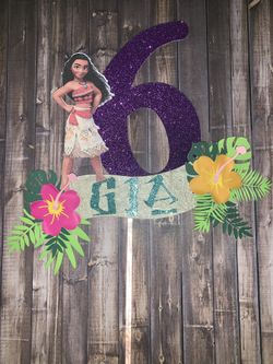 Moana cake topper