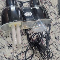 UVB/HEATER LIGHT FOR REPTILE 