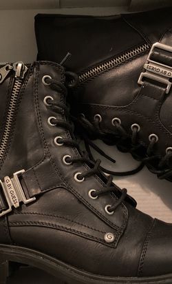 GUESS boots