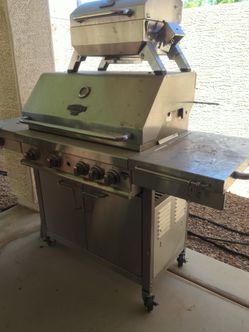 Char-Broil professional series natural gas outdoor grill