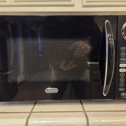 Sunbeam SGB8901 0.9 Cu. Ft. Digital Microwave Oven - 900W Black - Clean & Tested