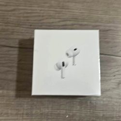 Apple AirpodsPro (2nd generation) with MagSafe Charging Case