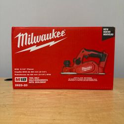 Milwaukee M18 18V Lithium-Ion Cordless 3-1/4 in. Planer (Tool-Only)