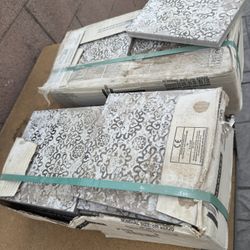 8x8 Tile - 50 Pieces 