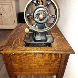 Antique Sewing Machine 