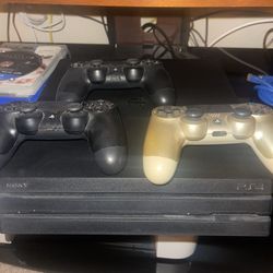PS4 Pro Plus 3 Controllers 