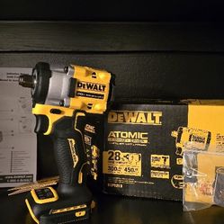 Brand New DeWalt Impact Wrench DCF921 450ft lbs