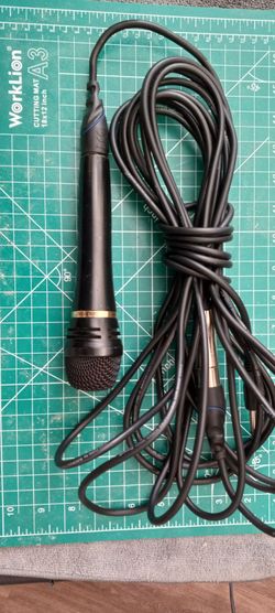 Microphone