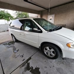 2005 Dodge Grand Caravan