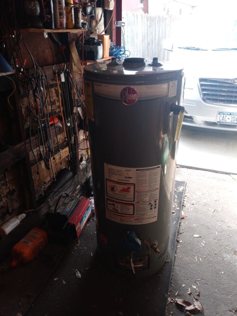 40 gallon Hot Water tank